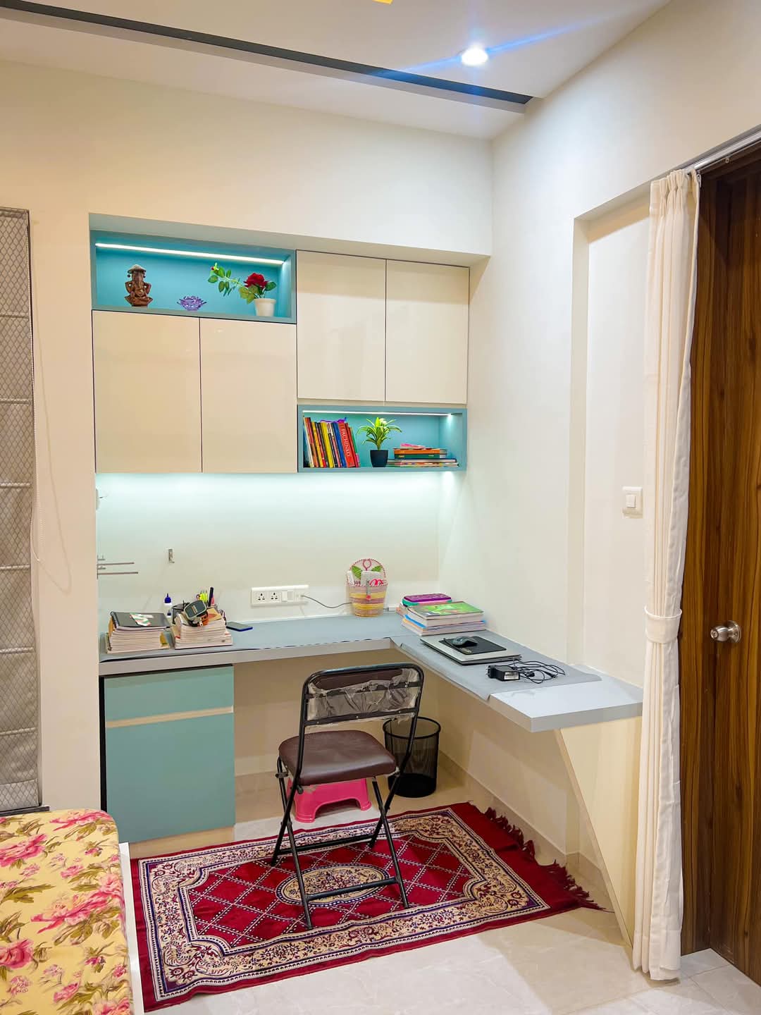 Modern study room interior design